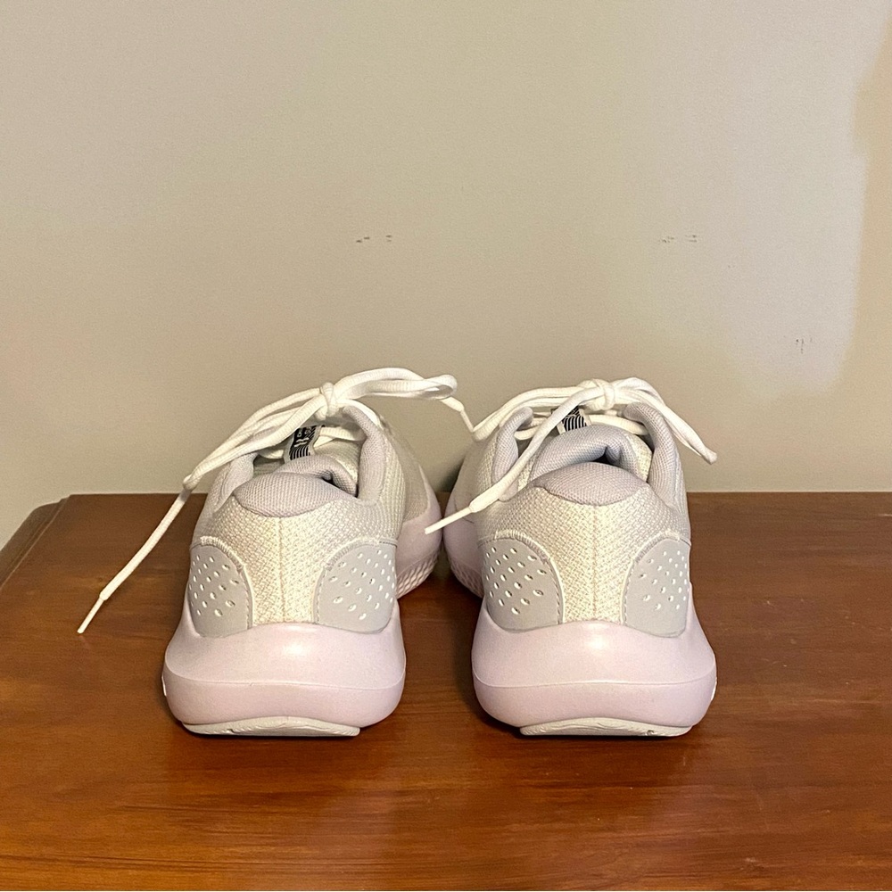 Under Armour Charged Surge 4 Running Shoes NIB - Picture 9 of 15
